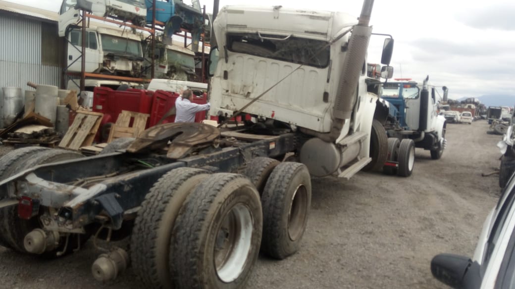  Freightliner M2 2009    EN DESARME